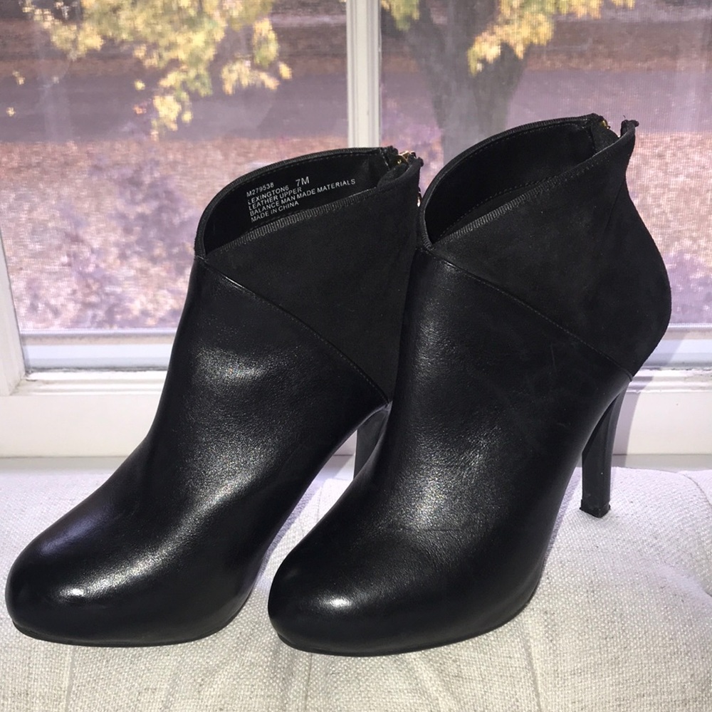 me Too Black Leather and Suede Boots